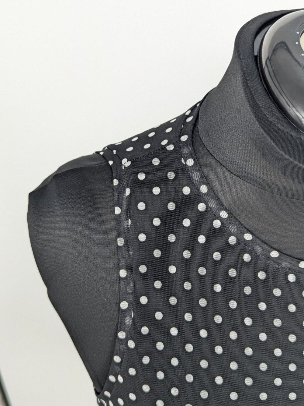 NWOT Alice + Olivia Chara polka dot dress sz 6, has stretch, never worn - Picture 11 of 16